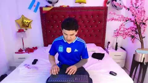 Snapshot of jaden_and_sofia chatting on 07/04/26, 03:02 Jaden and Sofia online show from 07/04/26, 03:02