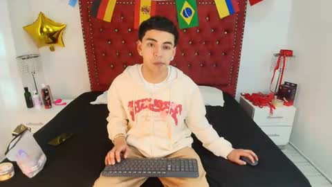 Snapshot of jaden_and_sofia chatting on 07/09/26, 02:59 Jaden and Sofia online show from 07/09/26, 02:59