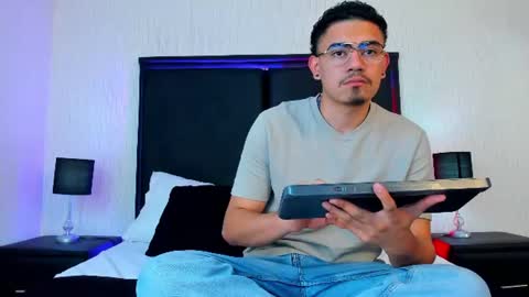 Snapshot of jadenjake chatting on 07/13/26, 09:06 JadenJake online show from 07/13/26, 09:06