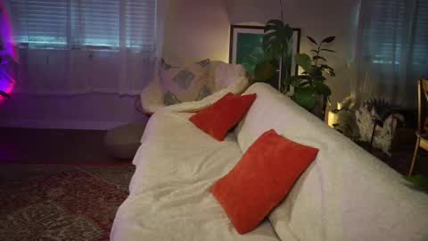 Jade online show from 02/22/25, 01:11