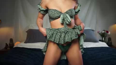 Jade online show from 03/12/25, 11:54