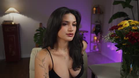 Snapshot of jadeperez_ chatting on 11/06/25, 04:13 Jade online show from 11/06/25, 04:13