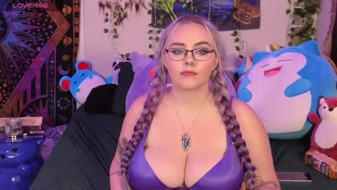 Snapshot of jadeplant chatting on 03/08/25, 12:55 jadeplant online show from 03/08/25, 12:55