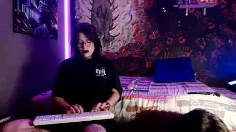 Snapshot of jadepoarch chatting on 04/09/26, 06:19 Alex and Venus online show from 04/09/26, 06:19