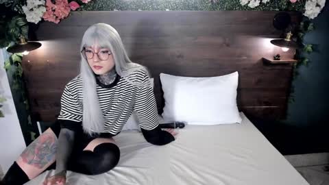 Snapshot of jadeykhada chatting on 01/16/25, 11:27 Jade Khada online show from 01/16/25, 11:27