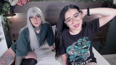 Snapshot of jadeykhada chatting on 01/28/25, 11:28 Jade Khada online show from 01/28/25, 11:28