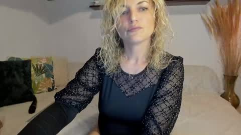 Snapshot of jadore_able82 chatting on 05/17/26, 01:58 elena online show from 05/17/26, 01:58