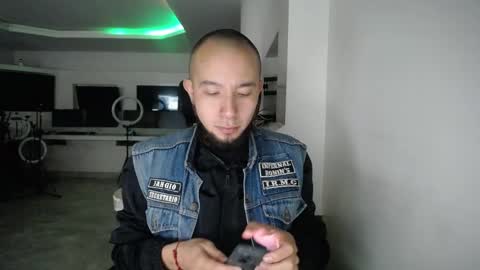Snapshot of jahgio chatting on 01/14/25, 06:45 Jahgio online show from 01/14/25, 06:45