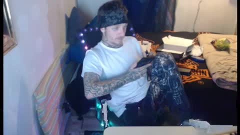 showingitoff online show from 11/19/25, 03:50