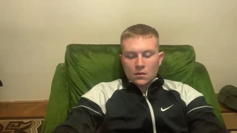 Snapshot of jake_blaze__ chatting on 11/13/25, 09:03 Max online show from 11/13/25, 09:03