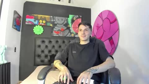 JAKE BOO online show from 10/31/25, 04:02