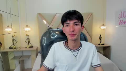 Snapshot of jake_evanss_ chatting on 11/22/25, 01:10 JAKE online show from 11/22/25, 01:10