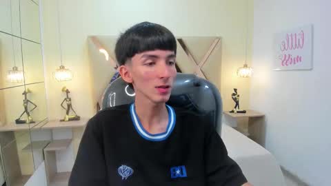 Snapshot of jake_evanss_ chatting on 12/03/25, 01:31 JAKE online show from 12/03/25, 01:31