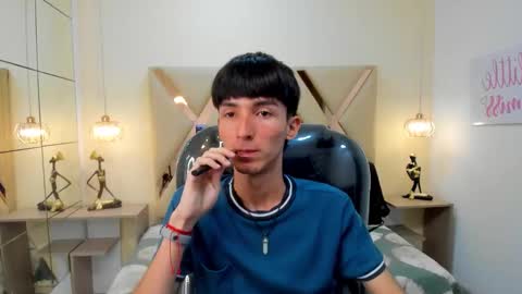 Snapshot of jake_evanss_ chatting on 12/18/25, 08:15 JAKE online show from 12/18/25, 08:15