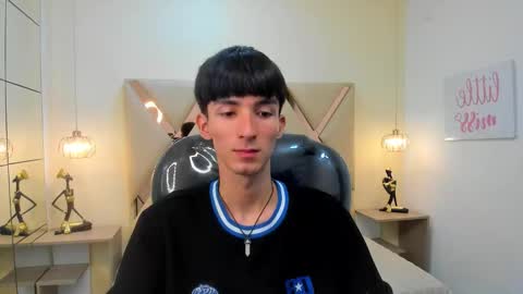 Snapshot of jake_evanss_ chatting on 12/20/25, 07:54 JAKE online show from 12/20/25, 07:54