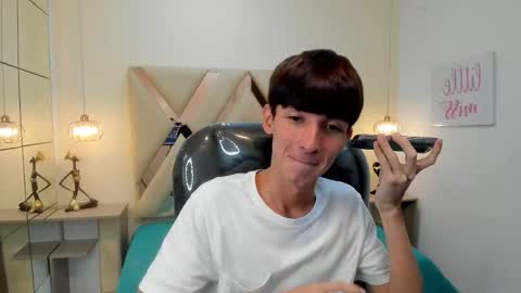 Snapshot of jake_evanss_ chatting on 01/11/26, 03:44 JAKE online show from 01/11/26, 03:44