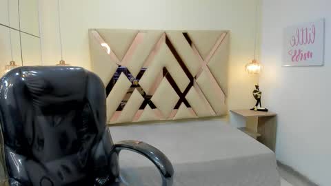 Snapshot of jake_evanss_ chatting on 02/05/26, 08:35 JAKE online show from 02/05/26, 08:35