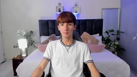 Snapshot of jake_evanss_ chatting on 04/22/26, 01:56 JAKE online show from 04/22/26, 01:56
