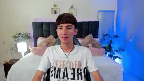Snapshot of jake_evanss_ chatting on 05/25/26, 02:45 JAKE online show from 05/25/26, 02:45