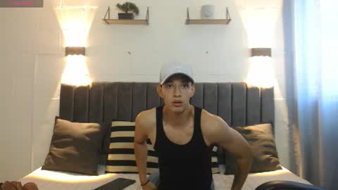 Hi guys im new 3 online show from 10/25/25, 03:40