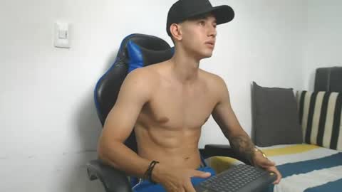 Hi guys im new 3 online show from 06/30/26, 05:47