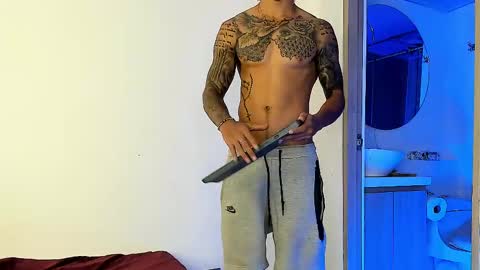 Santiago online show from 02/17/25, 12:21