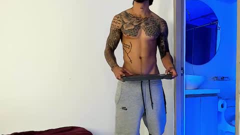 Santiago online show from 02/17/25, 06:53