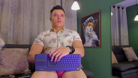 Snapshot of jakee_tyler chatting on 12/19/24, 04:35 Jake Tyler online show from 12/19/24, 04:35