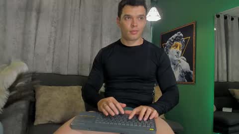 Snapshot of jakee_tyler chatting on 02/25/25, 12:47 Jake Tyler online show from 02/25/25, 12:47