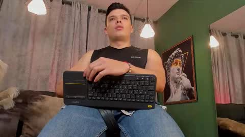 Snapshot of jakee_tyler chatting on 11/08/25, 09:02 Jake Tyler online show from 11/08/25, 09:02