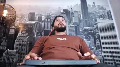 Snapshot of jakeskye chatting on 12/06/24, 02:13 JakeSkye online show from 12/06/24, 02:13