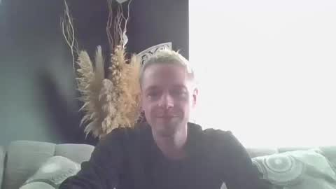 jakjakrabbit online show from 10/11/25, 09:35