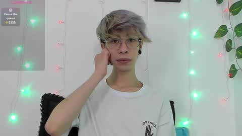 Snapshot of jakke__ chatting on 01/03/25, 03:49 Jakke Independent model online show from 01/03/25, 03:49