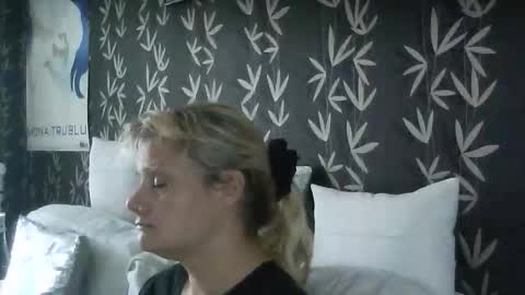 Snapshot of jakkilouise chatting on 10/20/25, 02:28 JAKKI LOUISE pornstar online show from 10/20/25, 02:28