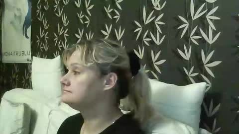 Snapshot of jakkilouise chatting on 11/07/25, 07:03 JAKKI LOUISE pornstar online show from 11/07/25, 07:03