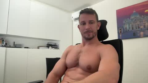 Snapshot of jakubstefano chatting on 08/07/26, 06:59 Muscle beast P online show from 08/07/26, 06:59