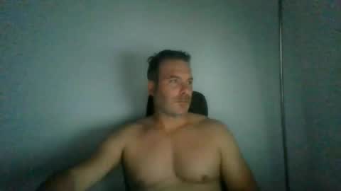 Snapshot of jam3s5959 chatting on 07/10/26, 12:52 jam3s5959 online show from 07/10/26, 12:52
