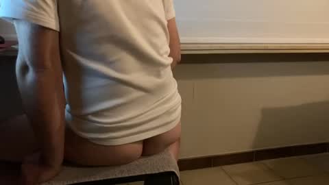 Snapshot of jam_344 chatting on 12/07/24, 05:20 jam_344 online show from 12/07/24, 05:20