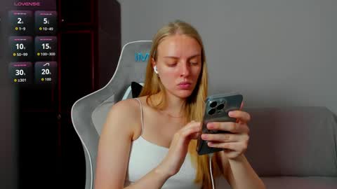 Sofia online show from 05/19/26, 07:58