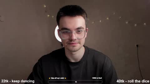 Snapshot of jame_flow chatting on 02/25/25, 09:46 Hey there Im Jame online show from 02/25/25, 09:46