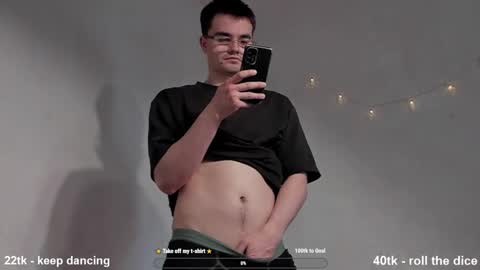 Snapshot of jame_flow chatting on 03/06/25, 08:41 Hey there Im Jame online show from 03/06/25, 08:41