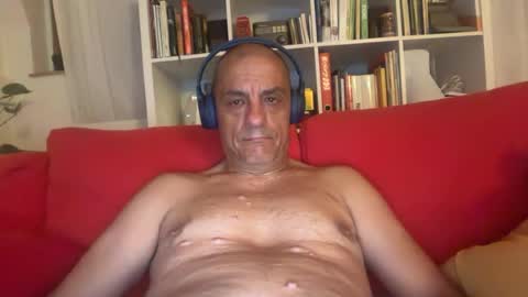 Snapshot of jamelgo79 chatting on 06/25/26, 10:47 jamelgo online show from 06/25/26, 10:47