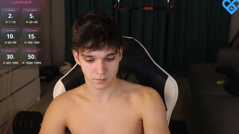 Snapshot of james_friends chatting on 01/31/25, 05:21 James online show from 01/31/25, 05:21