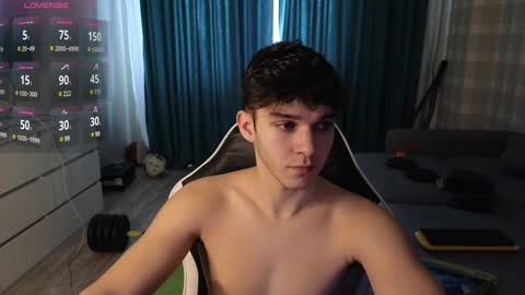 Snapshot of james_friends chatting on 02/03/25, 10:58 James online show from 02/03/25, 10:58