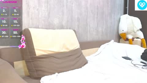 Snapshot of james_friends chatting on 02/08/25, 12:38 James online show from 02/08/25, 12:38