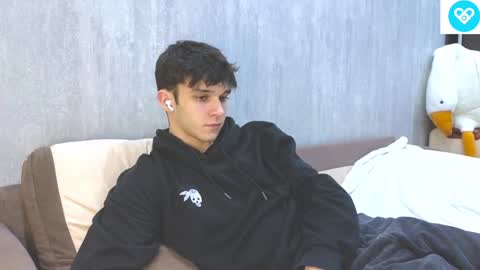 Snapshot of james_friends chatting on 02/08/25, 10:51 James online show from 02/08/25, 10:51