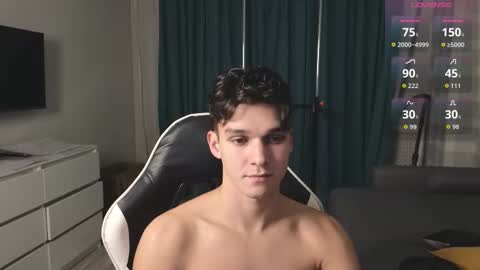 Snapshot of james_friends chatting on 10/03/25, 08:50 James online show from 10/03/25, 08:50