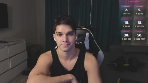 Snapshot of james_friends chatting on 10/26/25, 09:31 James online show from 10/26/25, 09:31