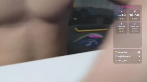 Snapshot of james_friends chatting on 11/17/25, 10:37 James online show from 11/17/25, 10:37