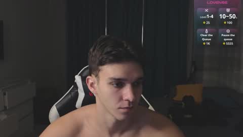 Snapshot of james_friends chatting on 11/21/25, 10:08 James online show from 11/21/25, 10:08